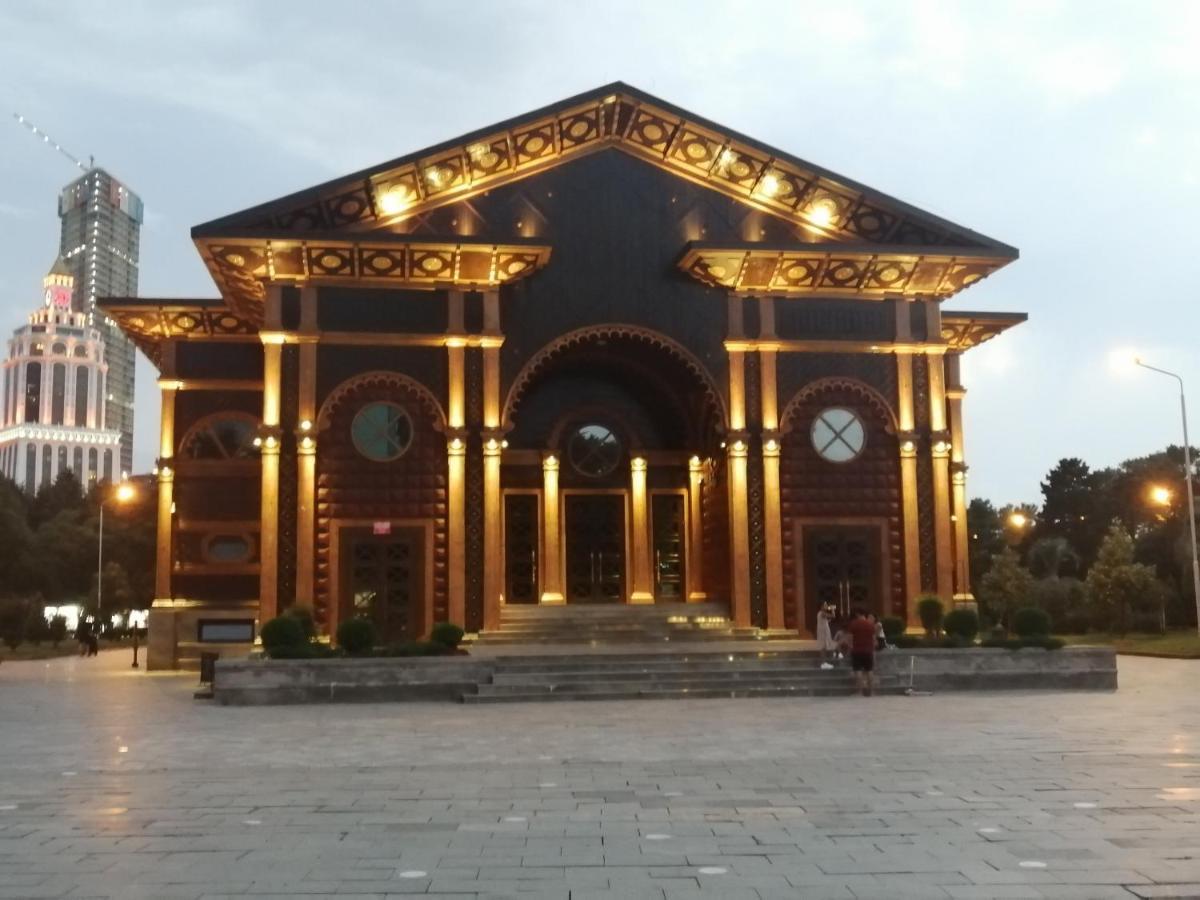 Apartments In The Historical Center Of Batumi, Near The Seaside Park Eksteriør bilde